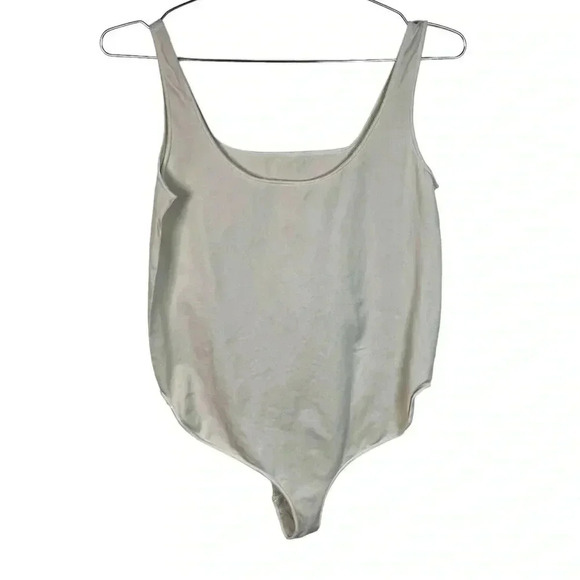 Skims‎ Stone Essential Scoop Neck Bodysuit - Picture 1 of 6
